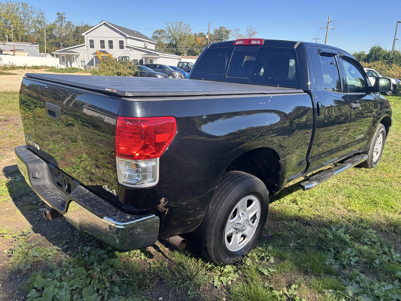 Toyota Tundra 4WD Truck Dbl 4.6L V8 6-Spd AT (Natl) 2011