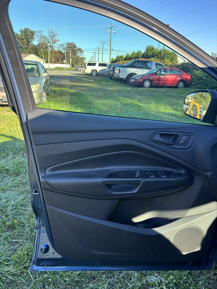 Ford Escape S FWD 2018