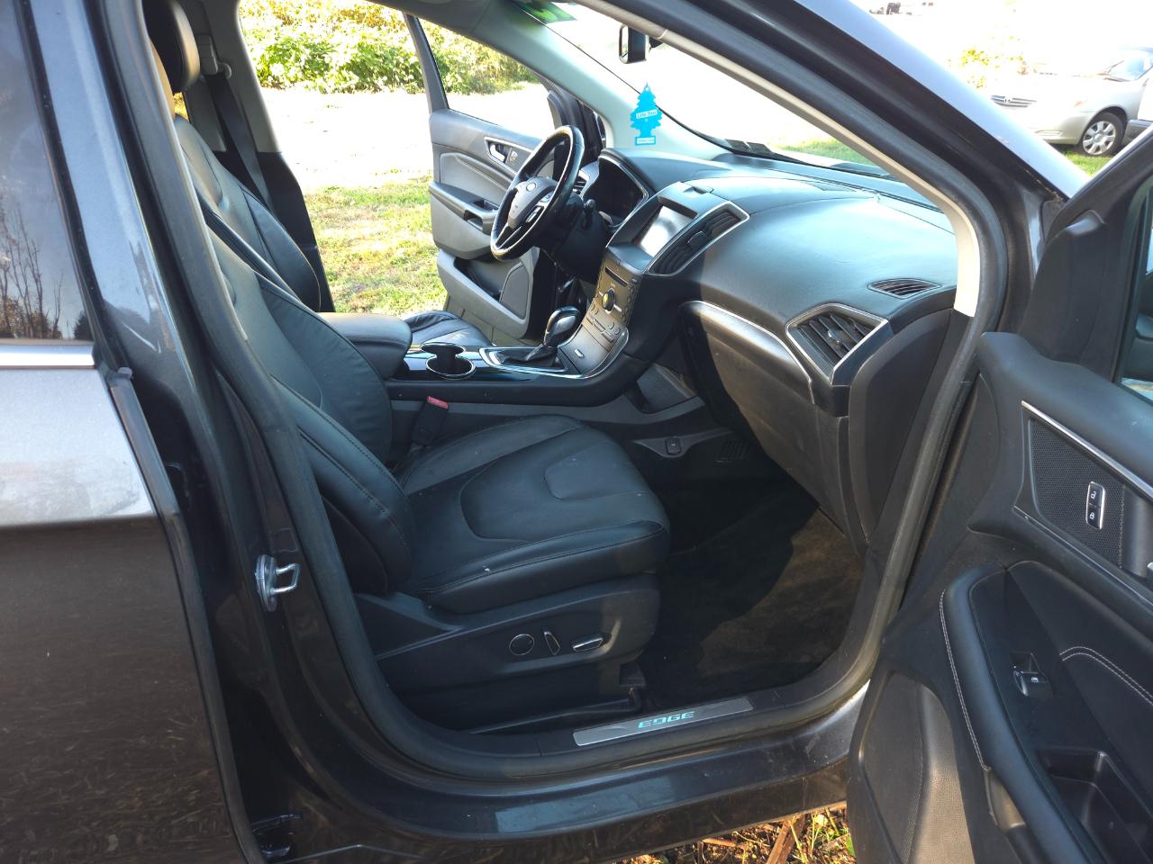 Ford Edge 4dr Titanium AWD 2015