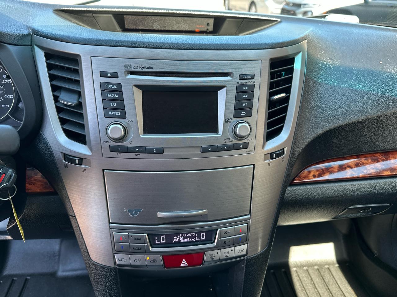 Subaru Outback 2.5i Limited 2012