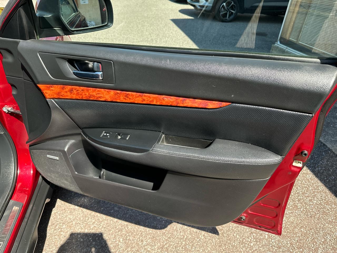 Subaru Outback 2.5i Limited 2012