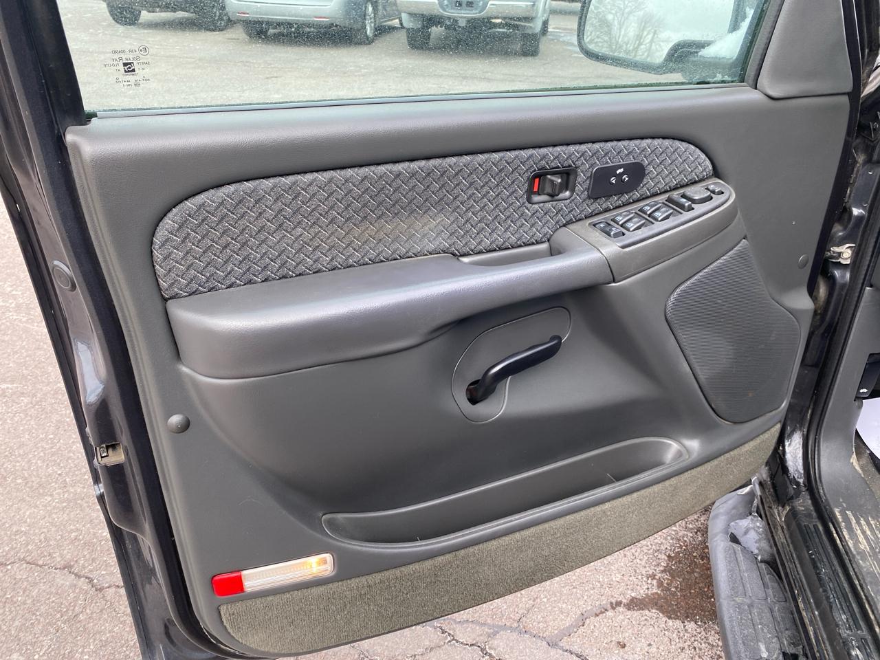 Chevrolet Avalanche 1500 4WD 2004