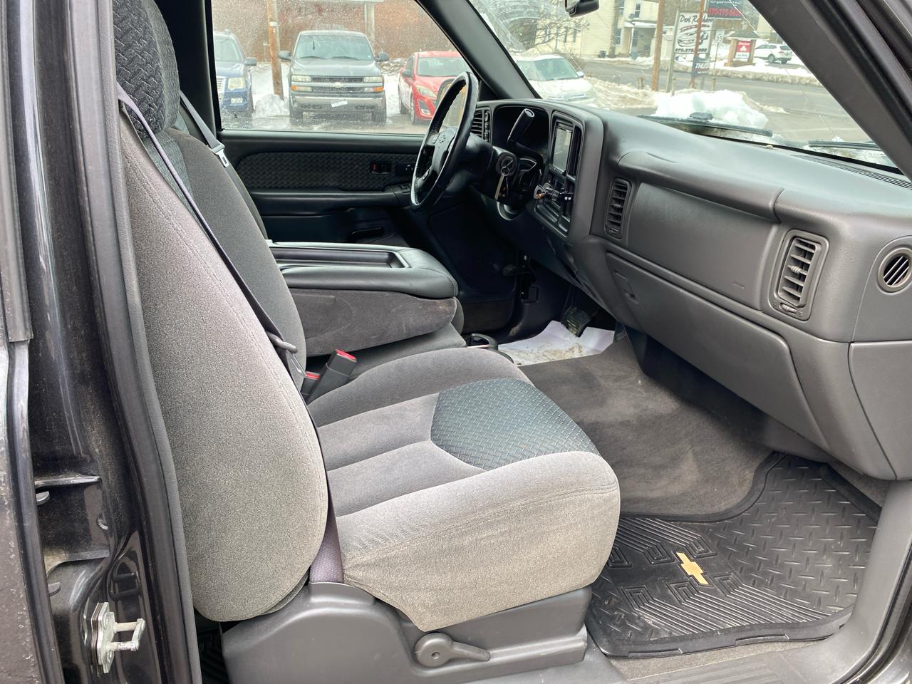 Chevrolet Avalanche 1500 4WD 2004