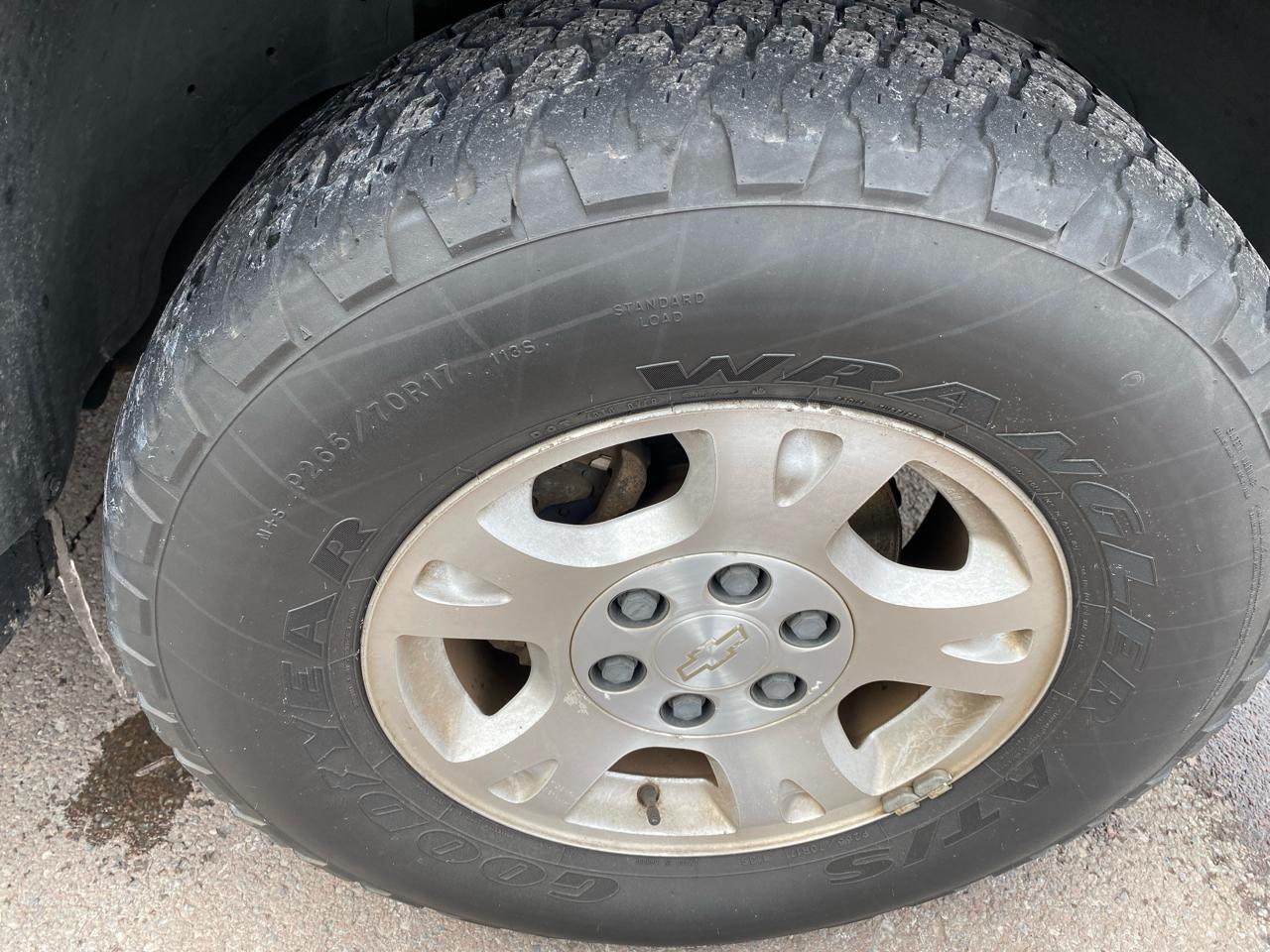 Chevrolet Avalanche 1500 4WD 2004