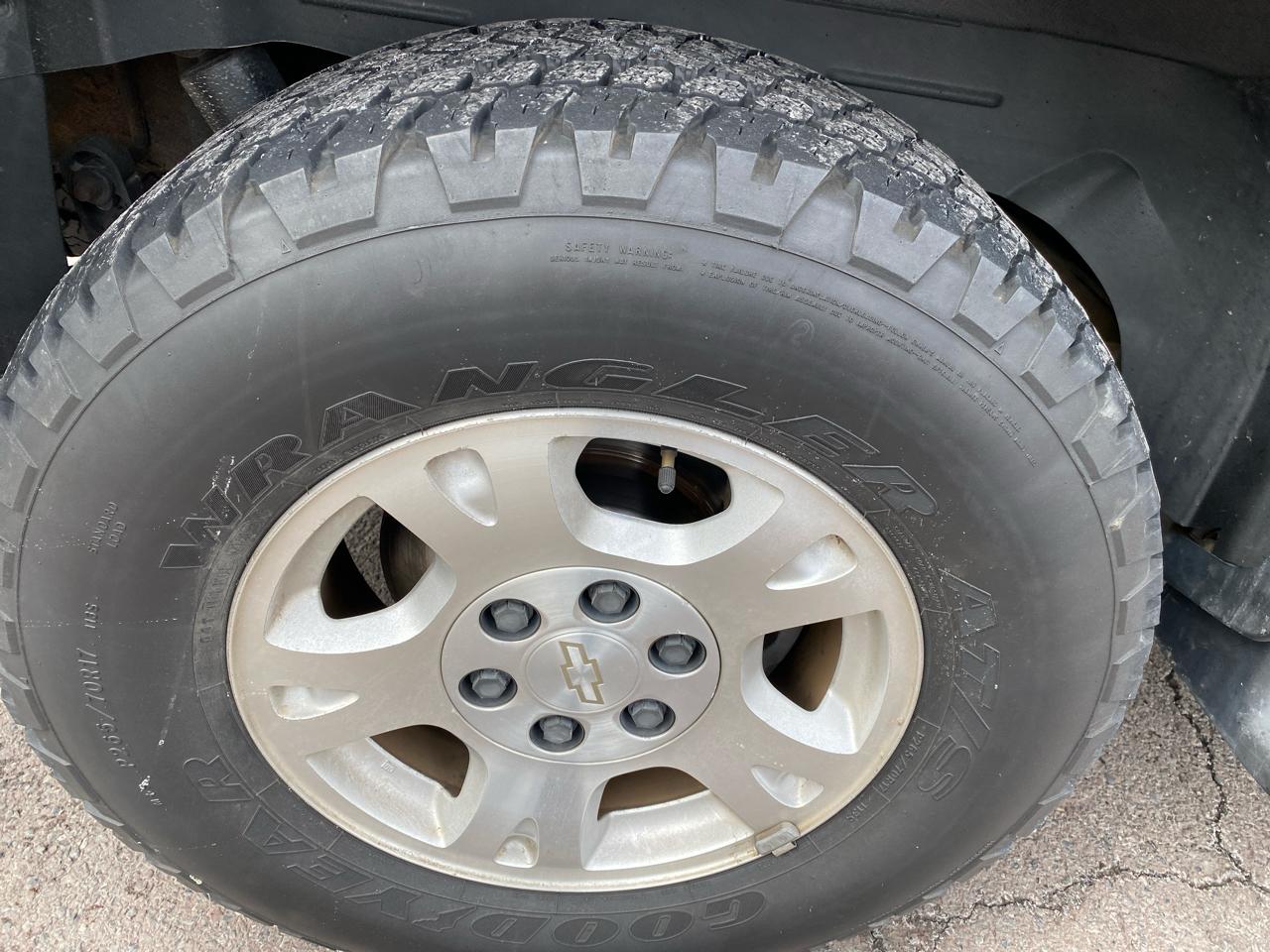 Chevrolet Avalanche 1500 4WD 2004