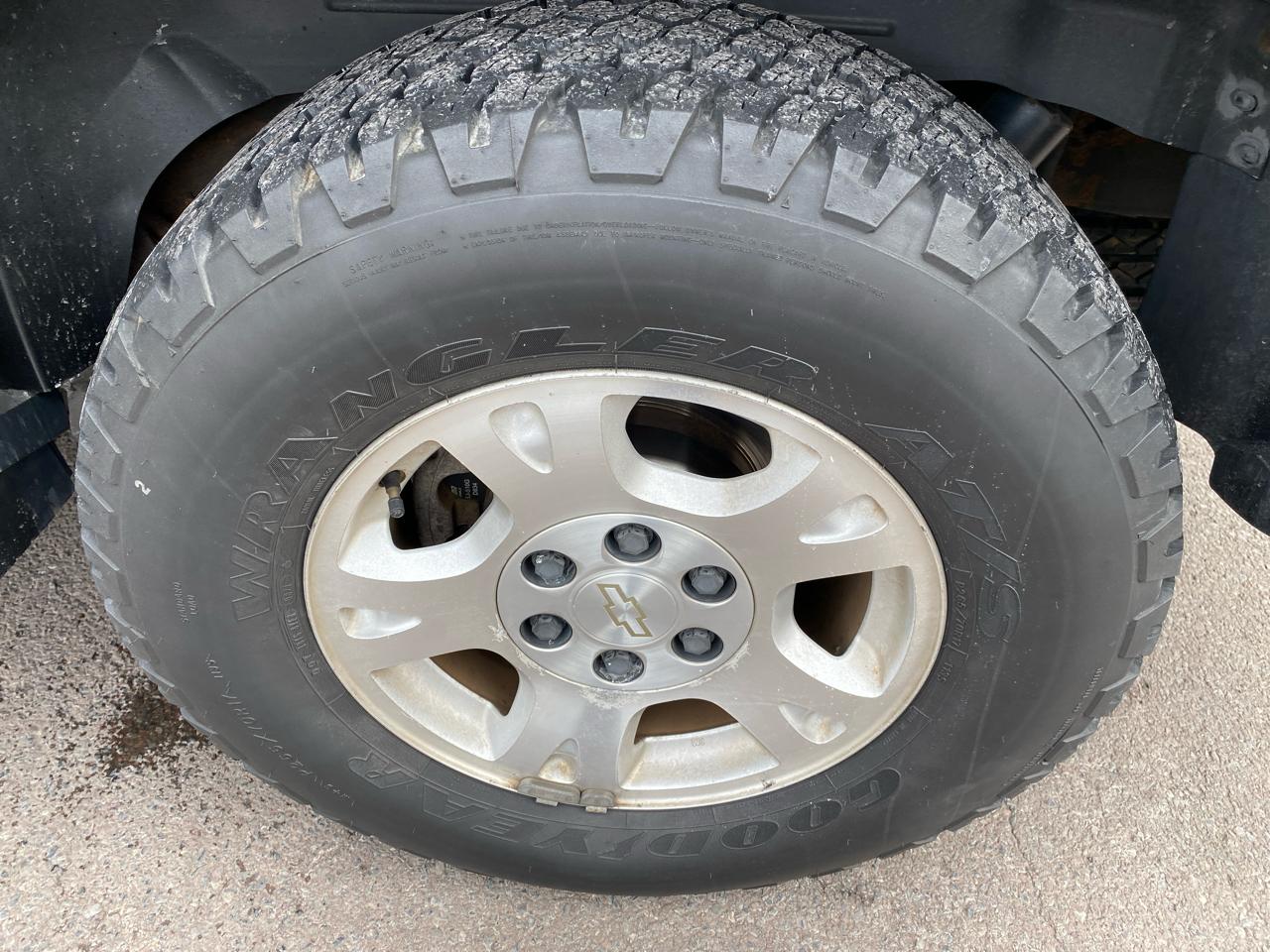 Chevrolet Avalanche 1500 4WD 2004