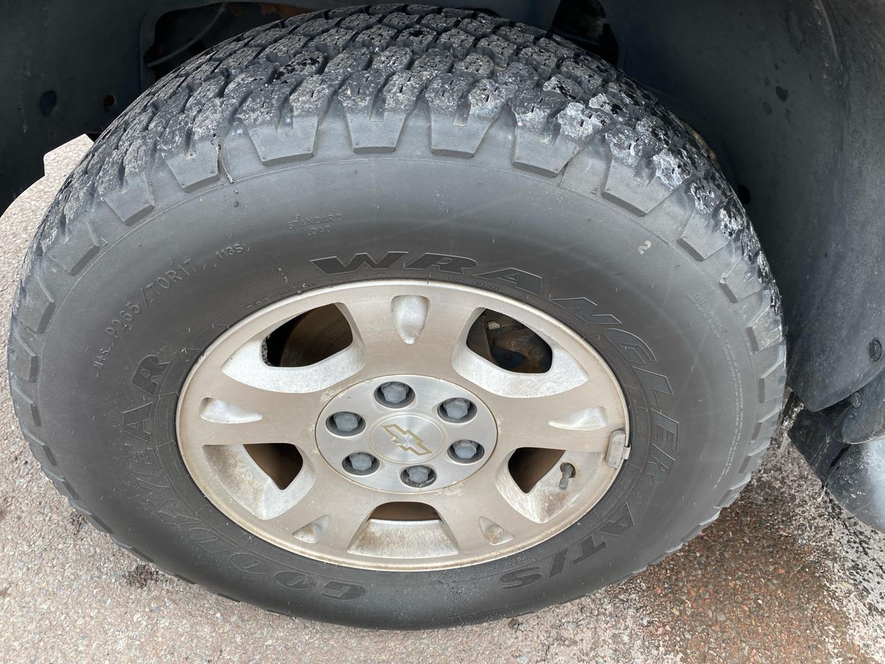 Chevrolet Avalanche 1500 4WD 2004