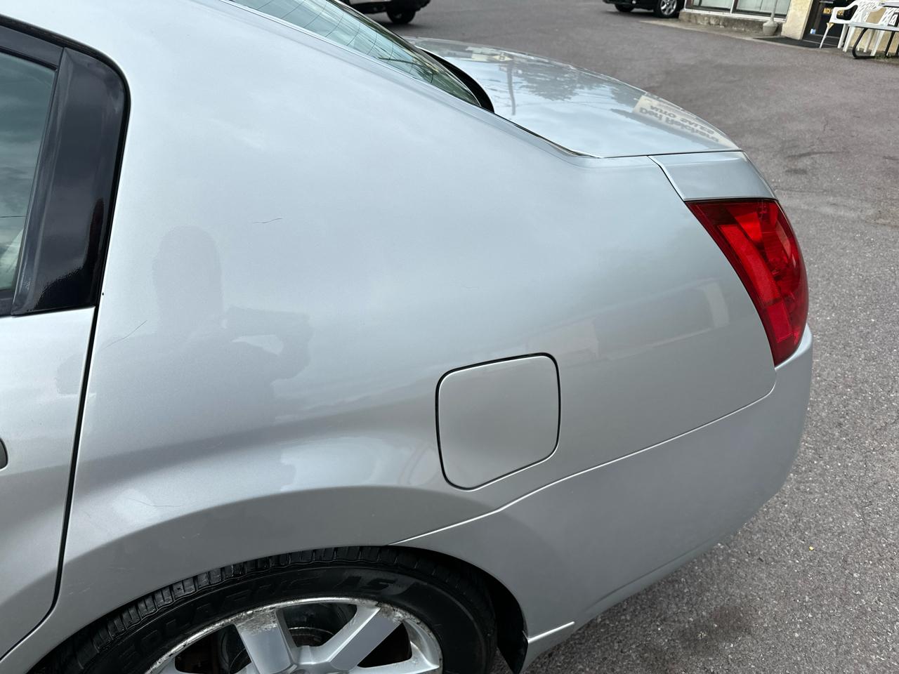 Nissan Maxima SE 2004