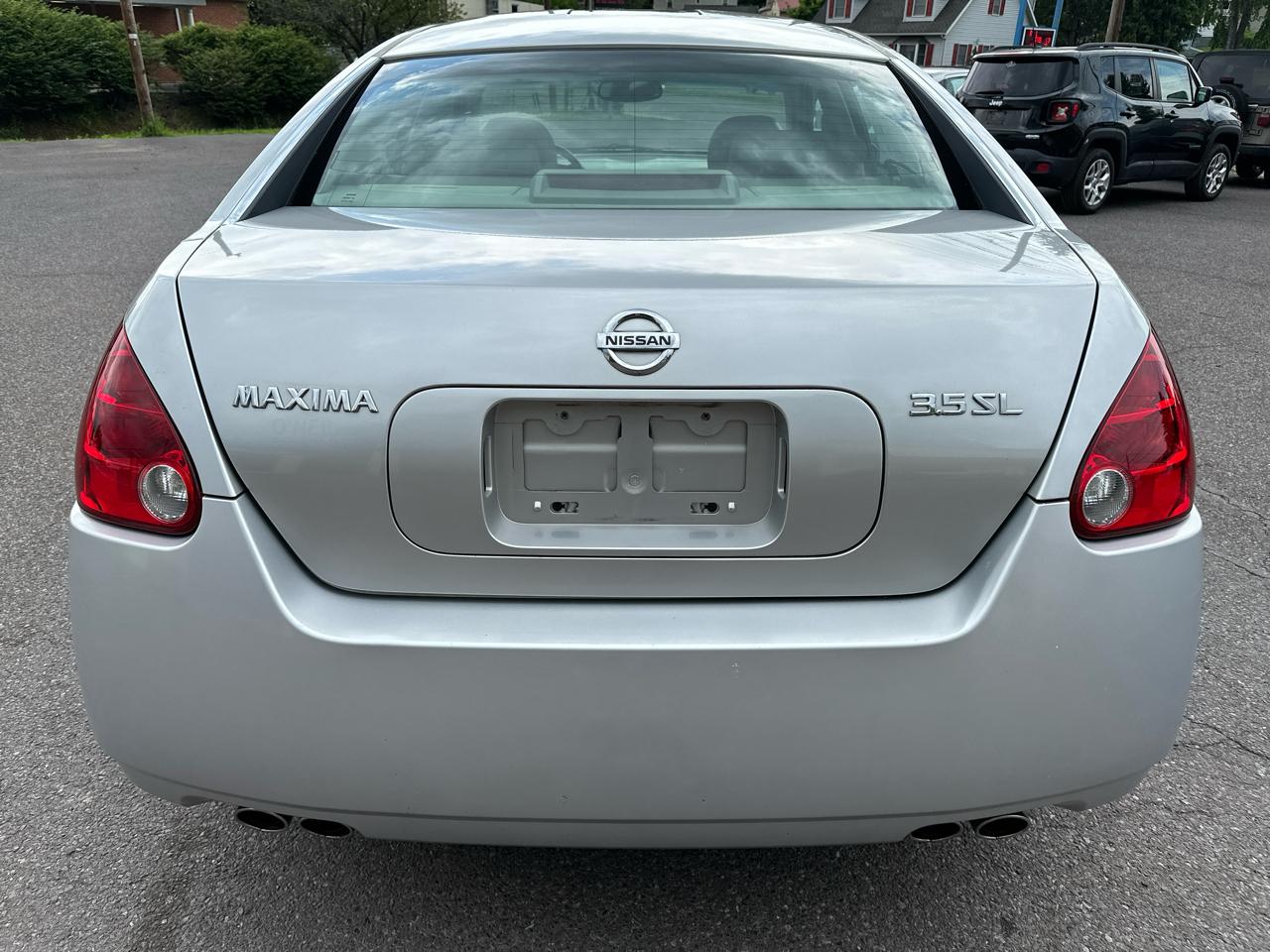 Nissan Maxima SE 2004