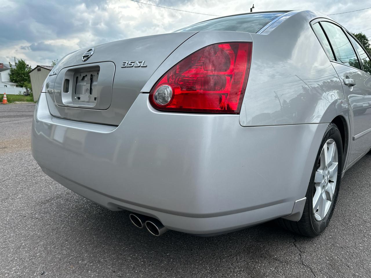 Nissan Maxima SE 2004