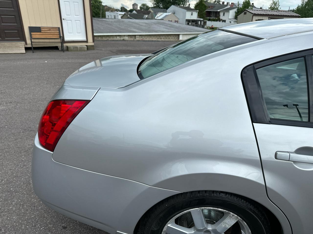 Nissan Maxima SE 2004