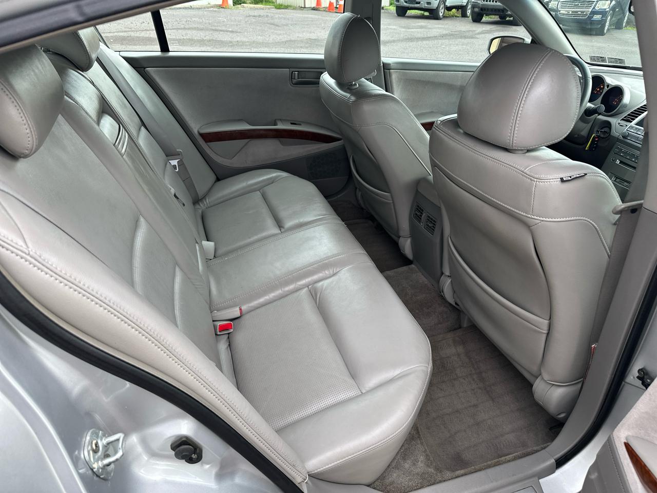 Nissan Maxima SE 2004