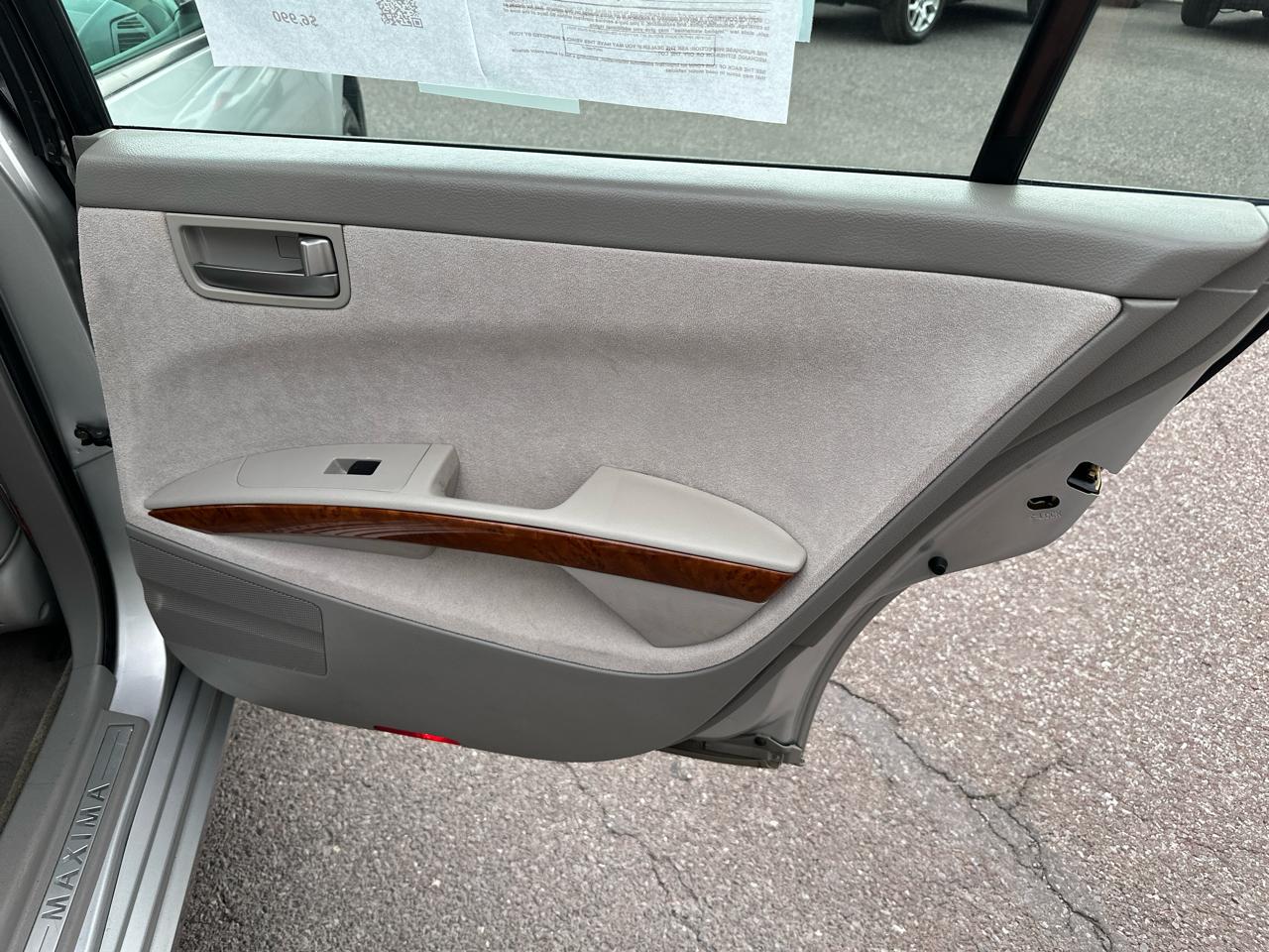 Nissan Maxima SE 2004