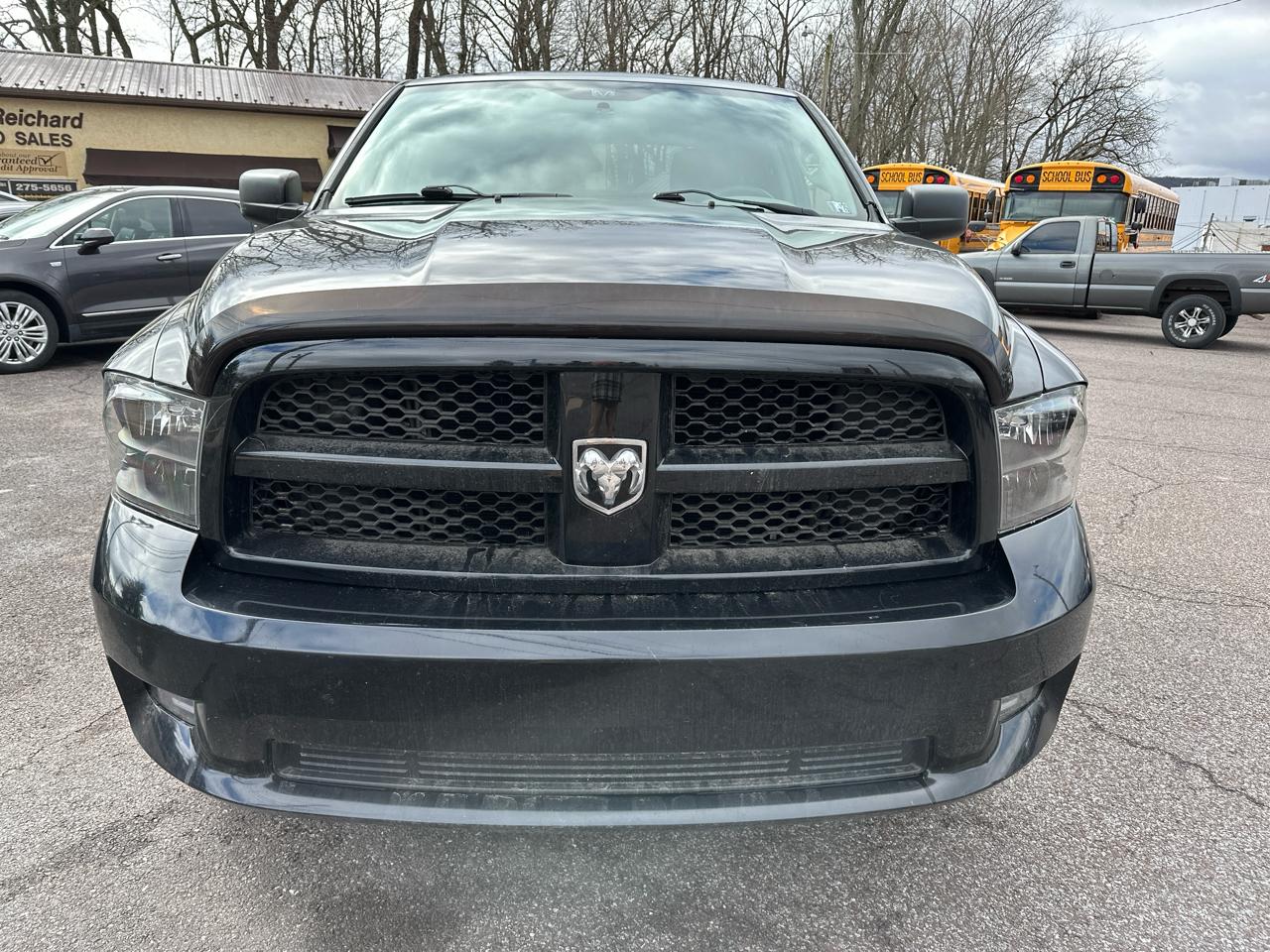 RAM 1500 ST Quad Cab 4WD 2012