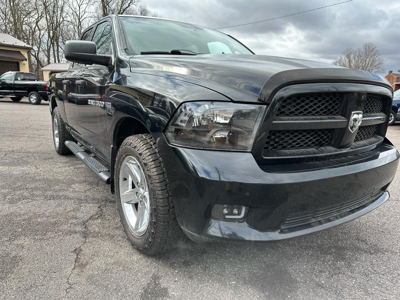 RAM 1500 ST Quad Cab 4WD 2012