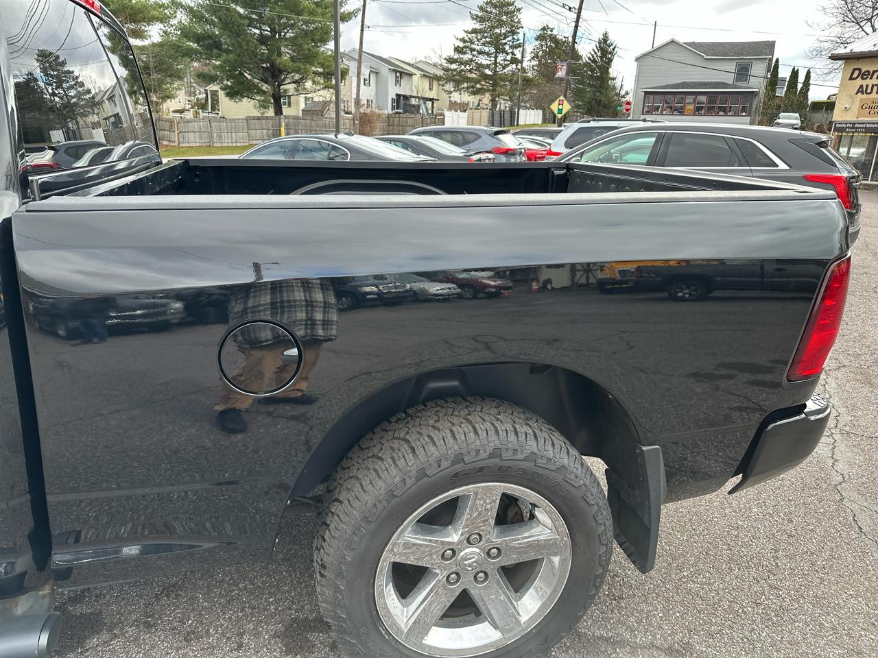 RAM 1500 ST Quad Cab 4WD 2012