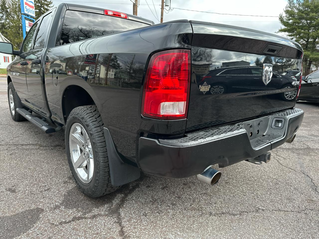 RAM 1500 ST Quad Cab 4WD 2012