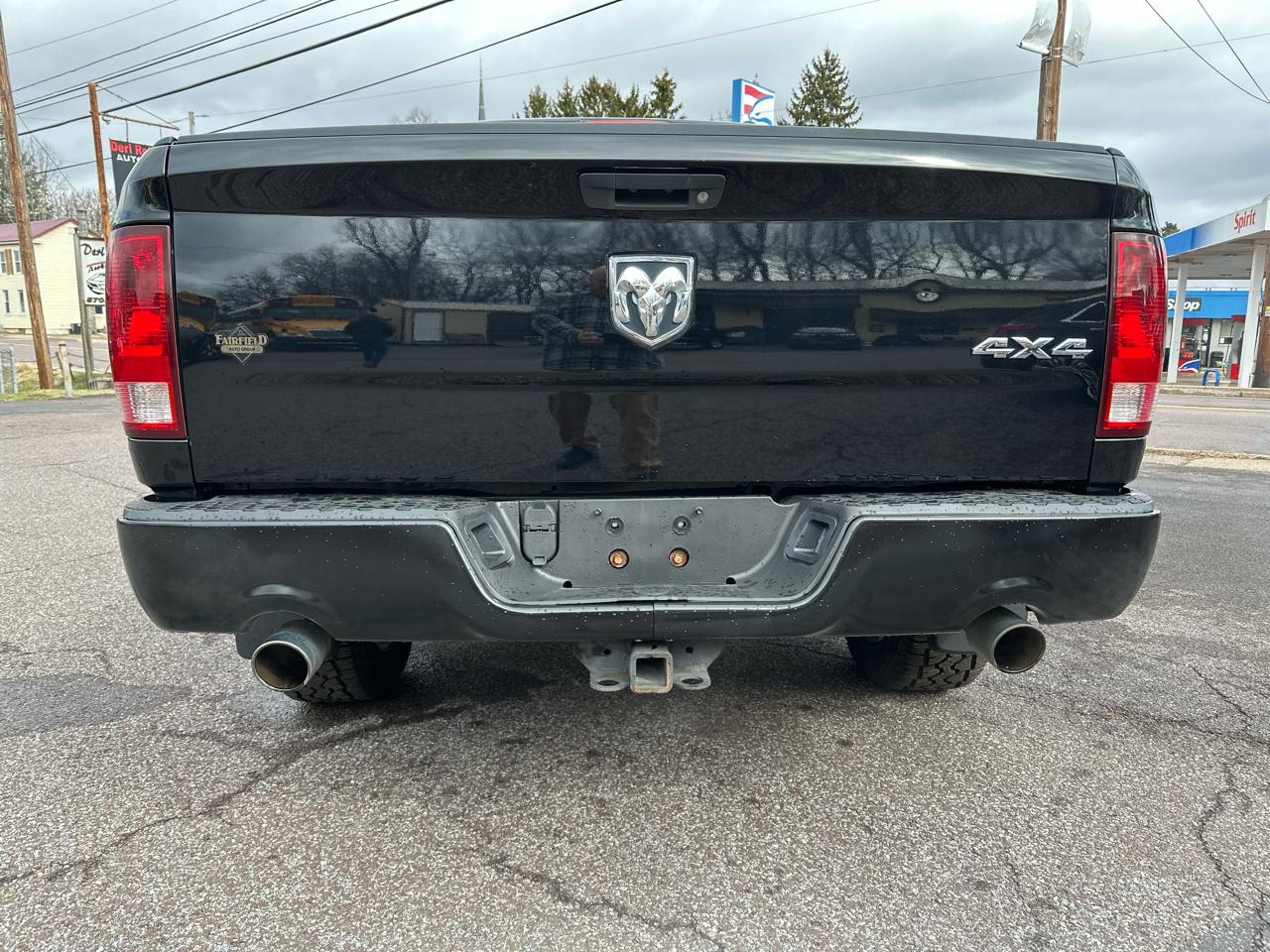 RAM 1500 ST Quad Cab 4WD 2012