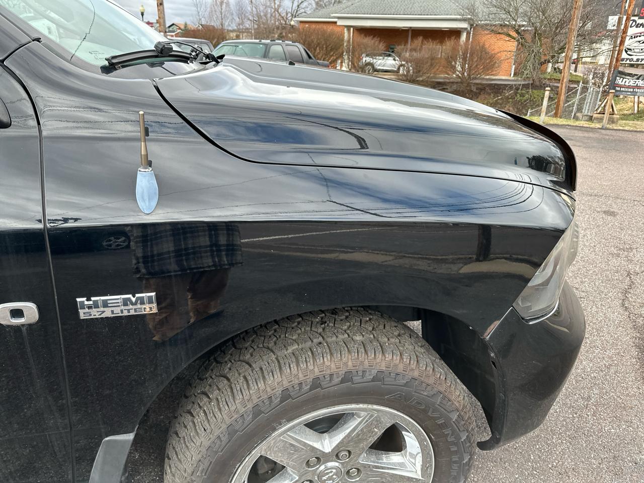 RAM 1500 ST Quad Cab 4WD 2012