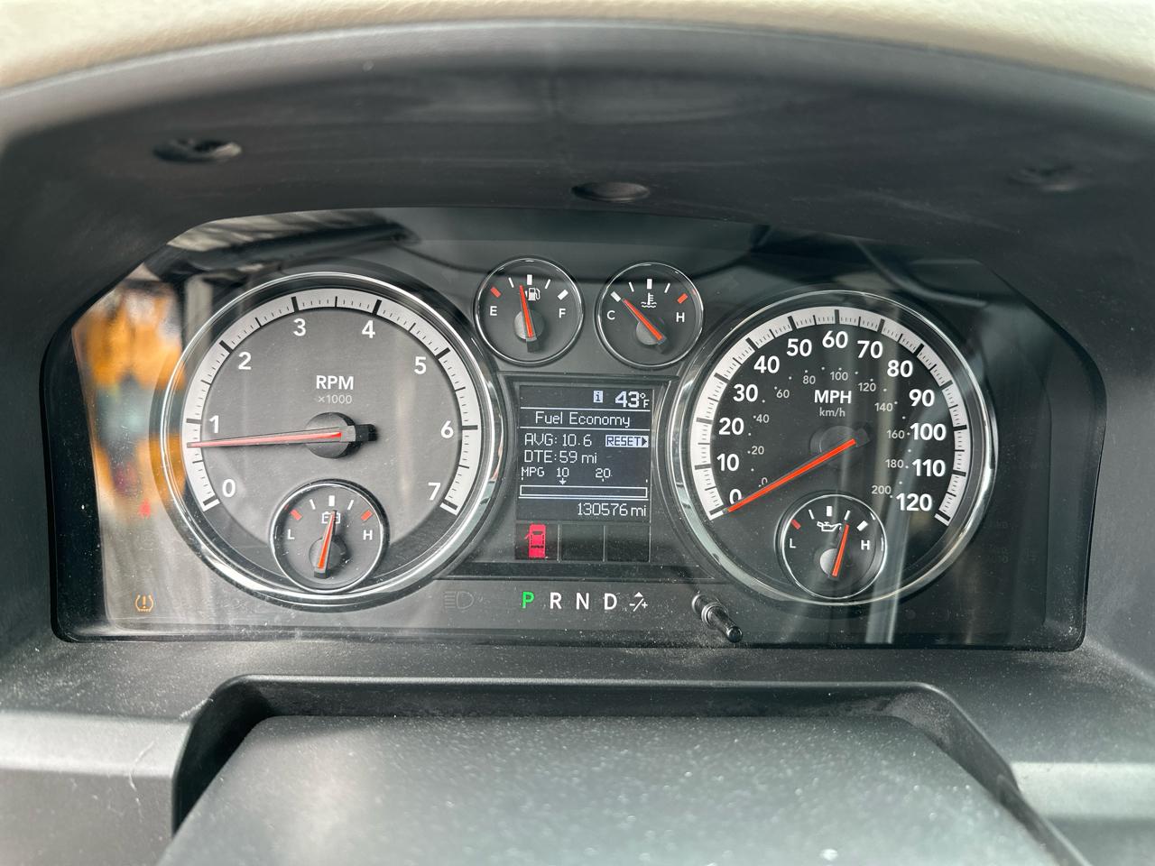 RAM 1500 ST Quad Cab 4WD 2012