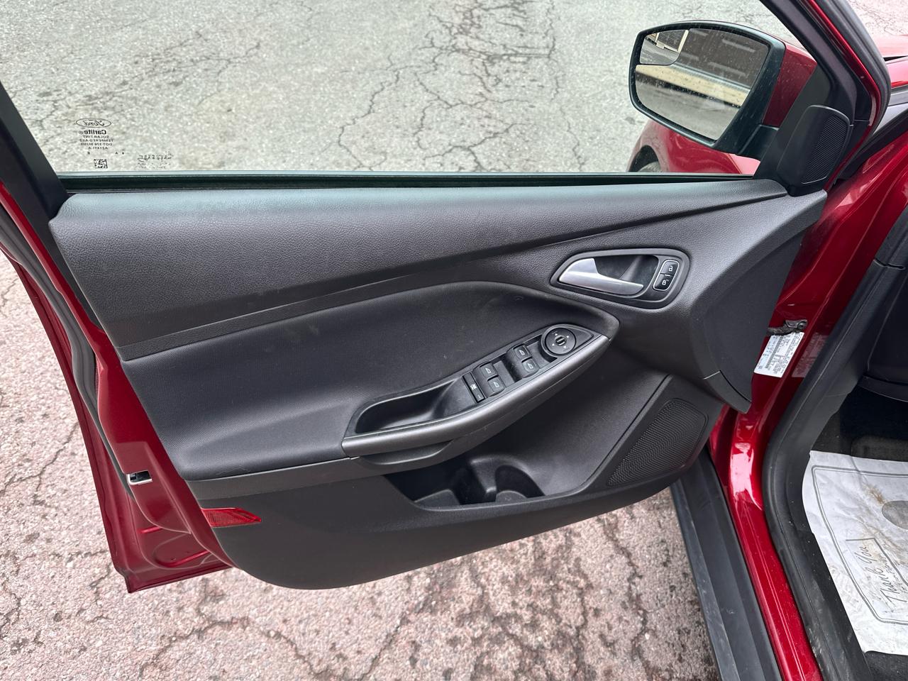 Ford Focus SEL Sedan 2017