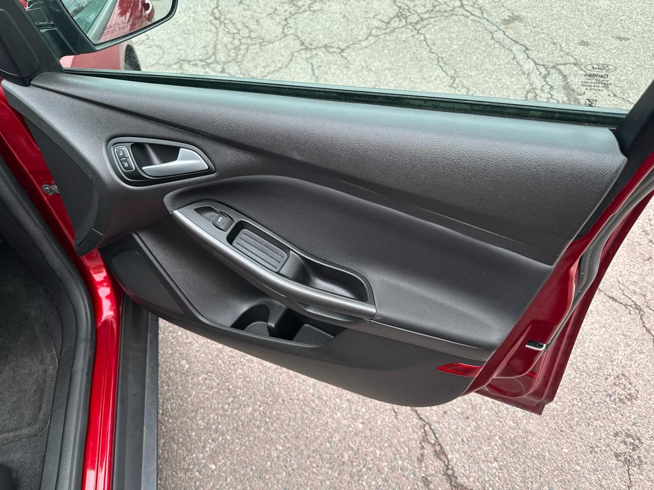 Ford Focus SEL Sedan 2017