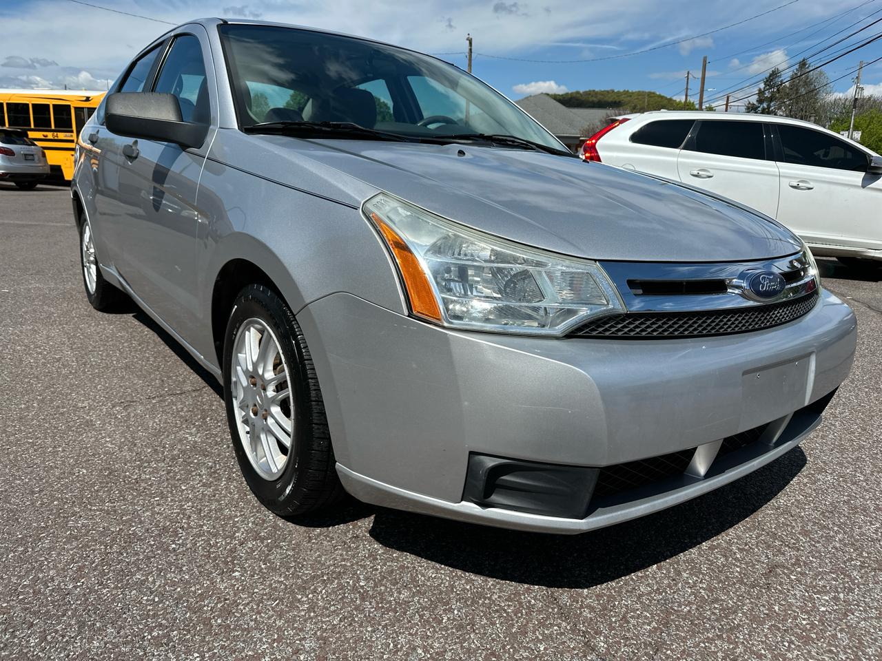 Ford Focus SE Sedan 2010