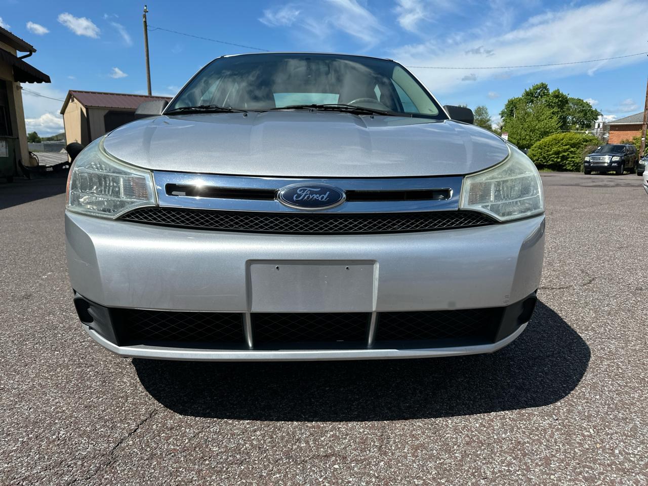 Ford Focus SE Sedan 2010