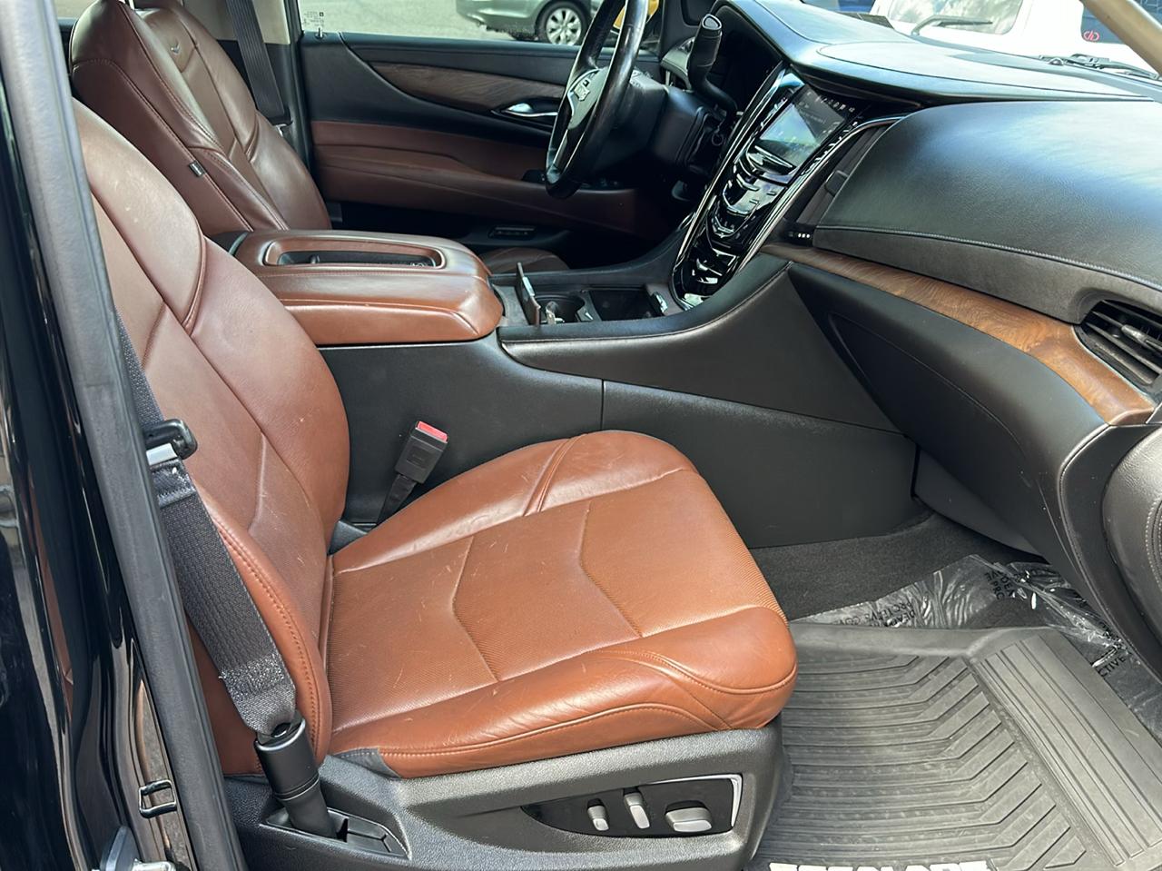 Cadillac Escalade Premium 4WD 2016