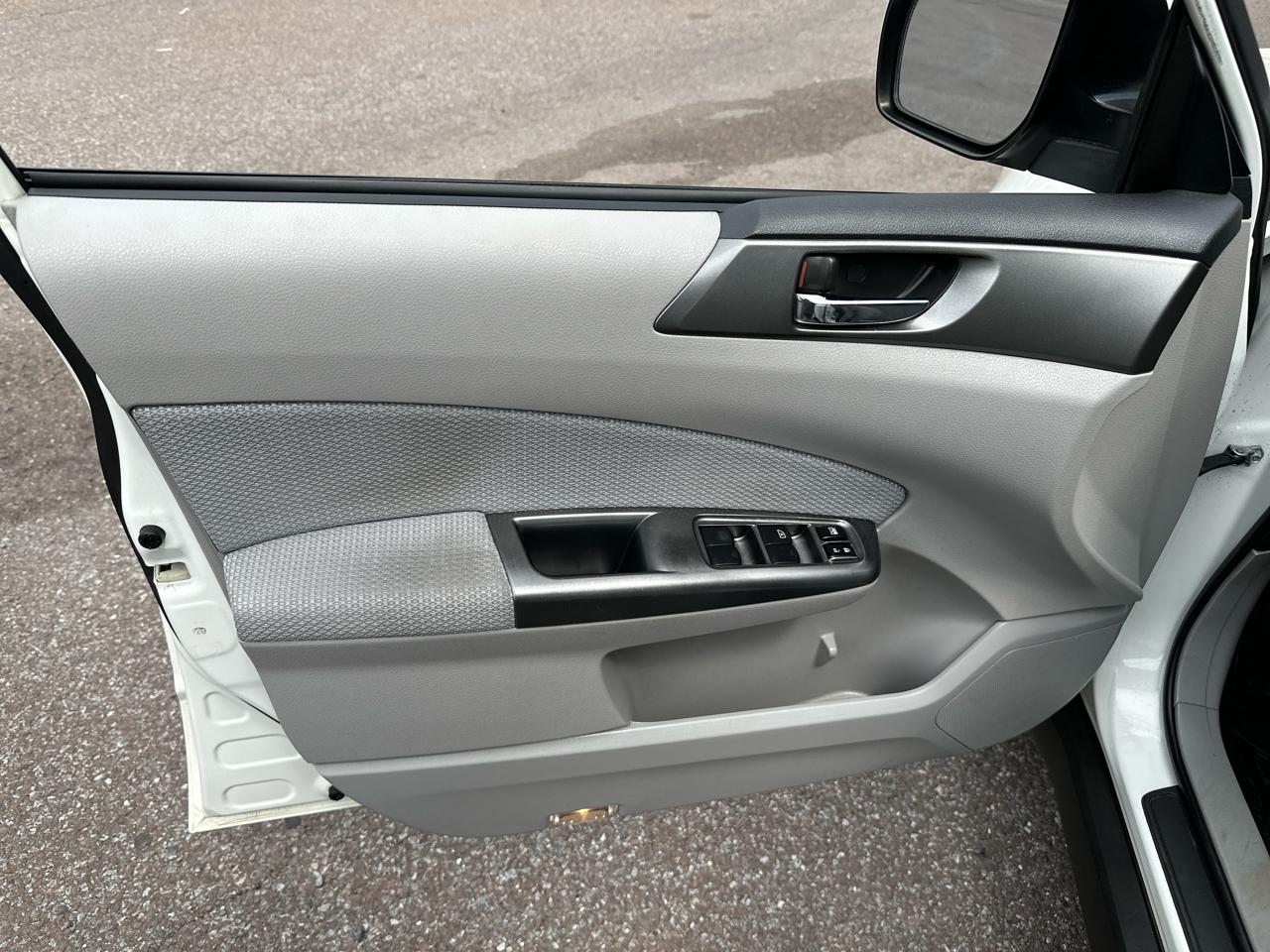 Subaru Forester 2.5X Premium 2013