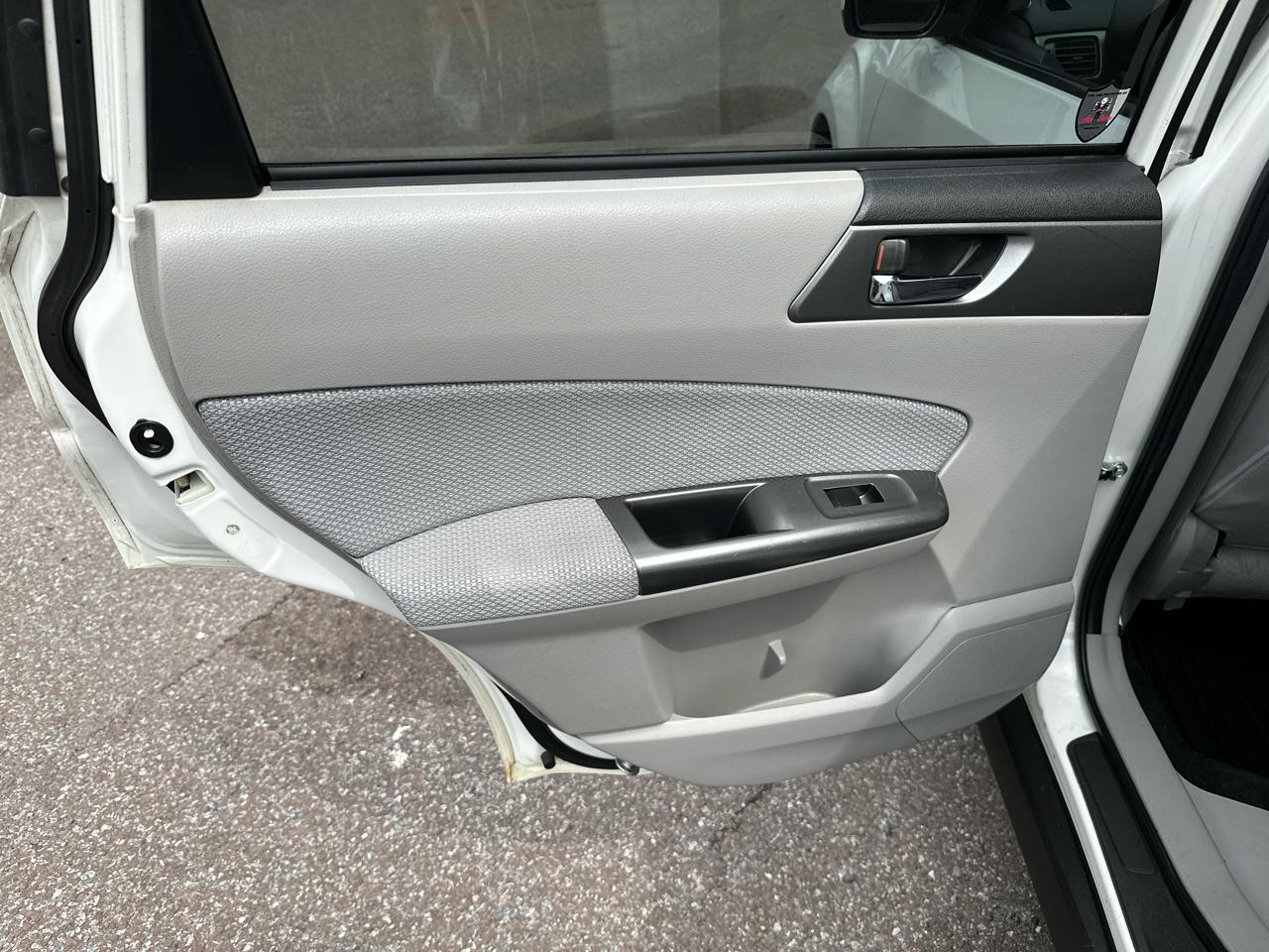 Subaru Forester 2.5X Premium 2013