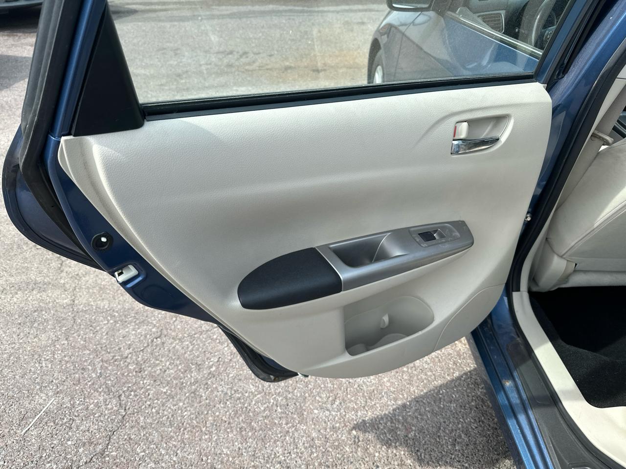 Subaru Impreza 2.5i Premium 4-Door 2010