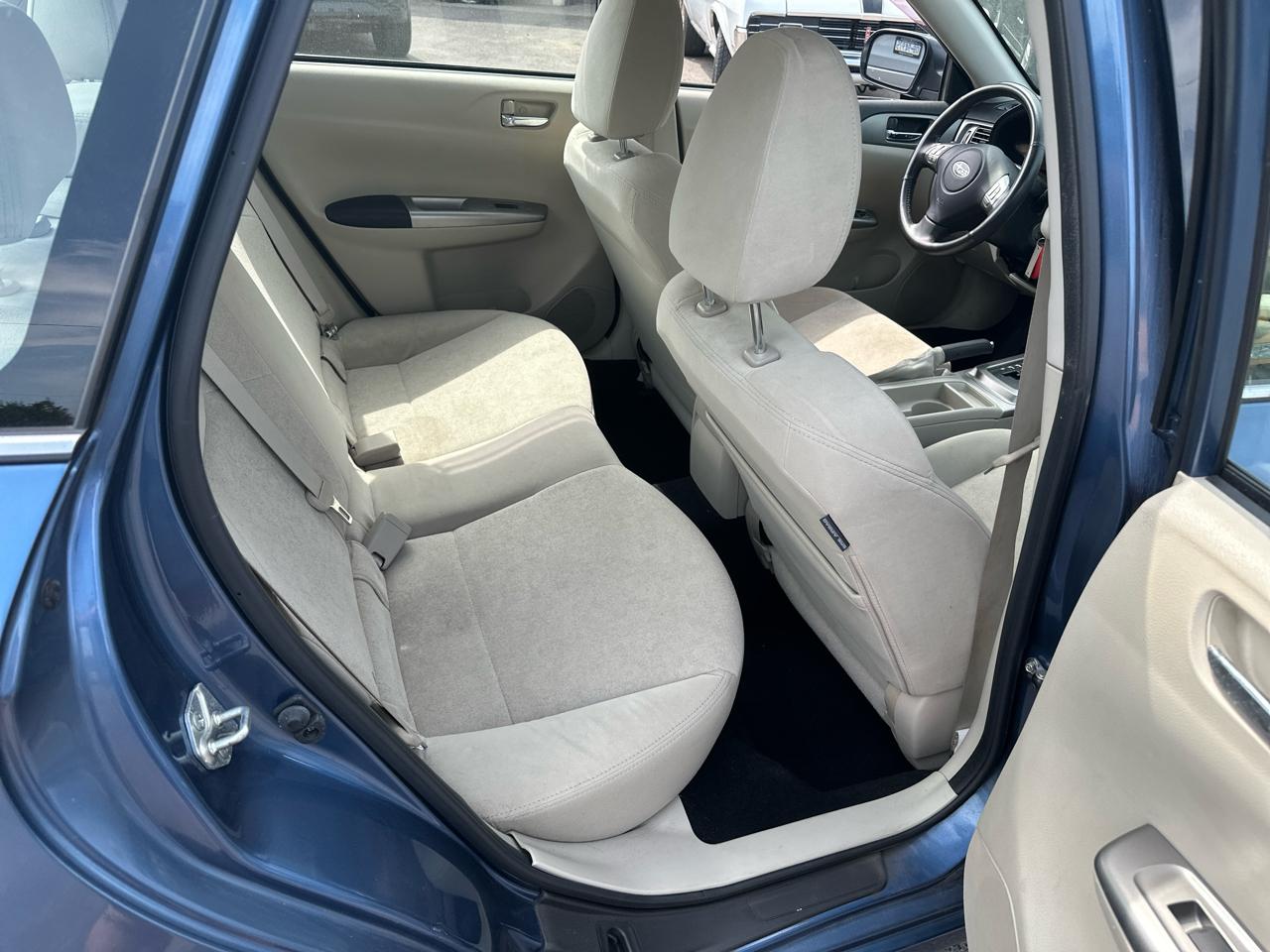 Subaru Impreza 2.5i Premium 4-Door 2010