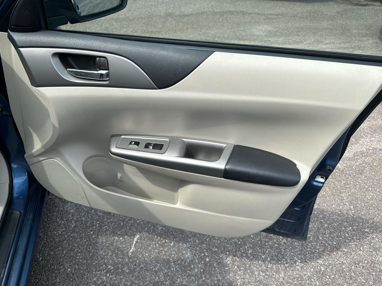 Subaru Impreza 2.5i Premium 4-Door 2010