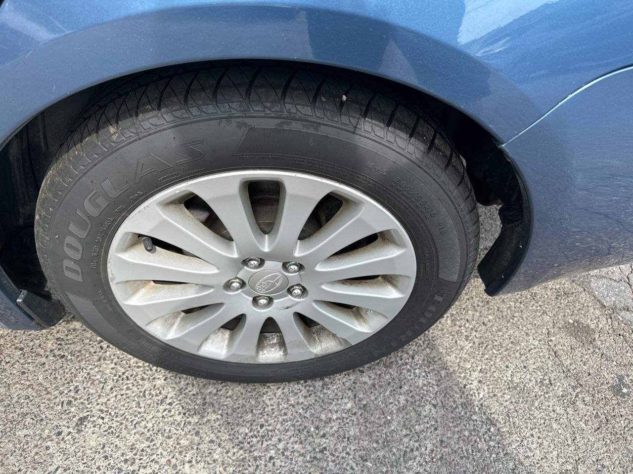 Subaru Impreza 2.5i Premium 4-Door 2010