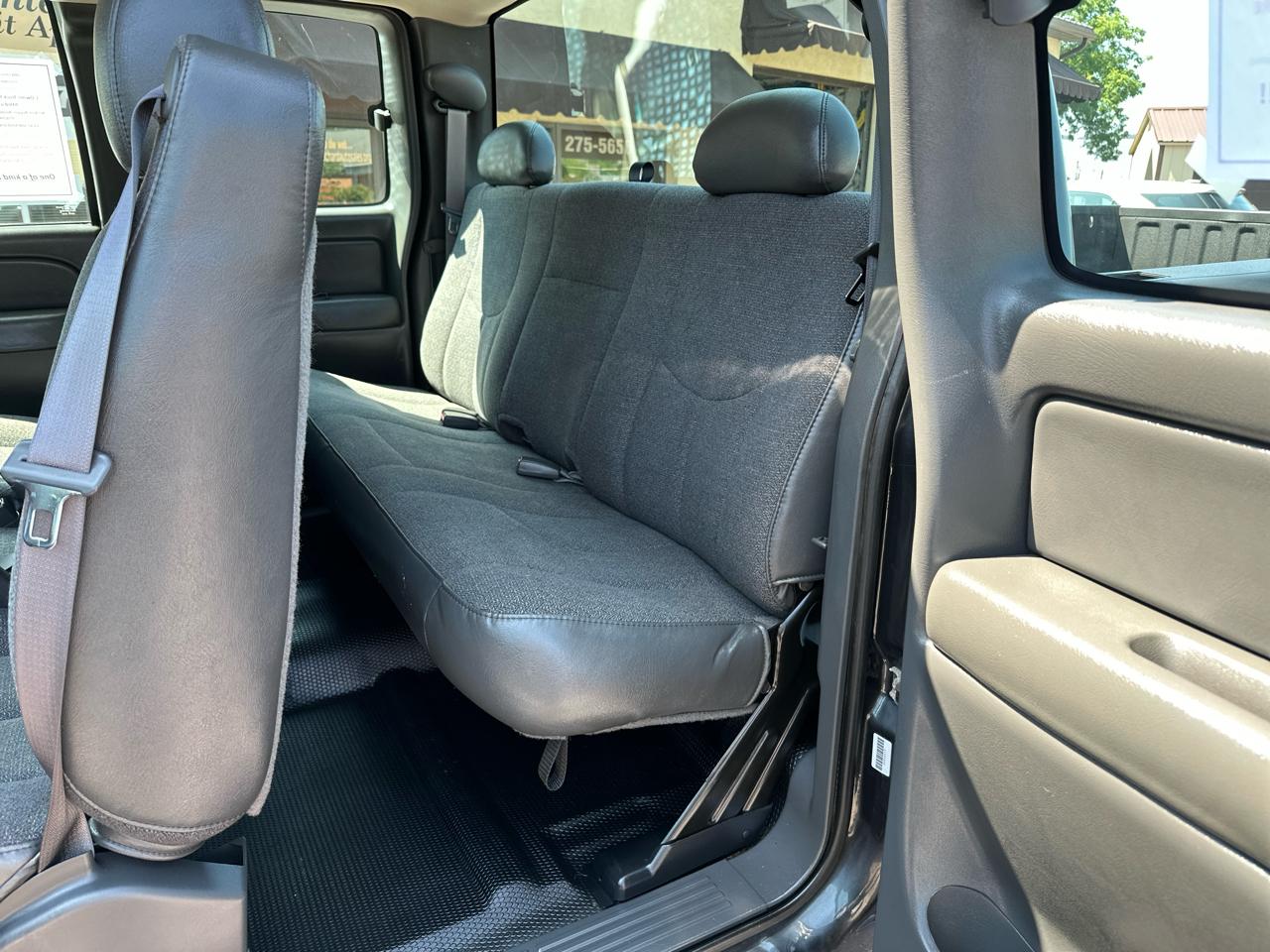 Chevrolet Silverado 3500 Work Truck Ext. Cab 4WD 2004