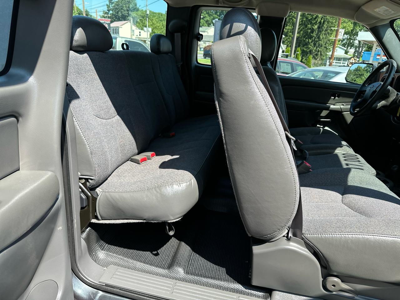 Chevrolet Silverado 3500 Work Truck Ext. Cab 4WD 2004