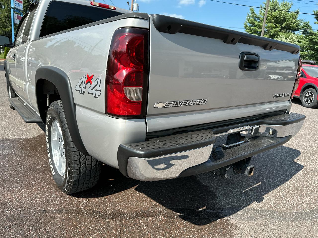 Chevrolet Silverado 1500 1LT Crew Cab 4WD 2005
