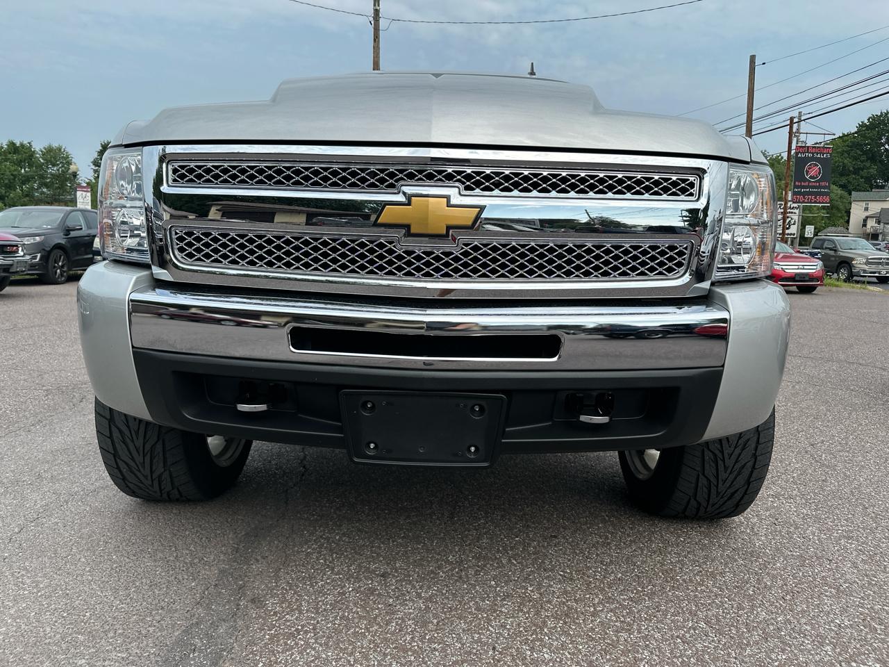 Chevrolet Silverado 1500 1LT Regular Cab 4WD 2011