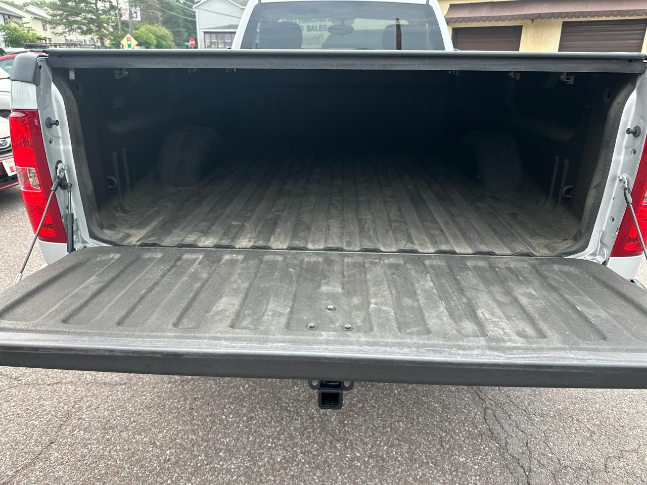 Chevrolet Silverado 1500 1LT Regular Cab 4WD 2011
