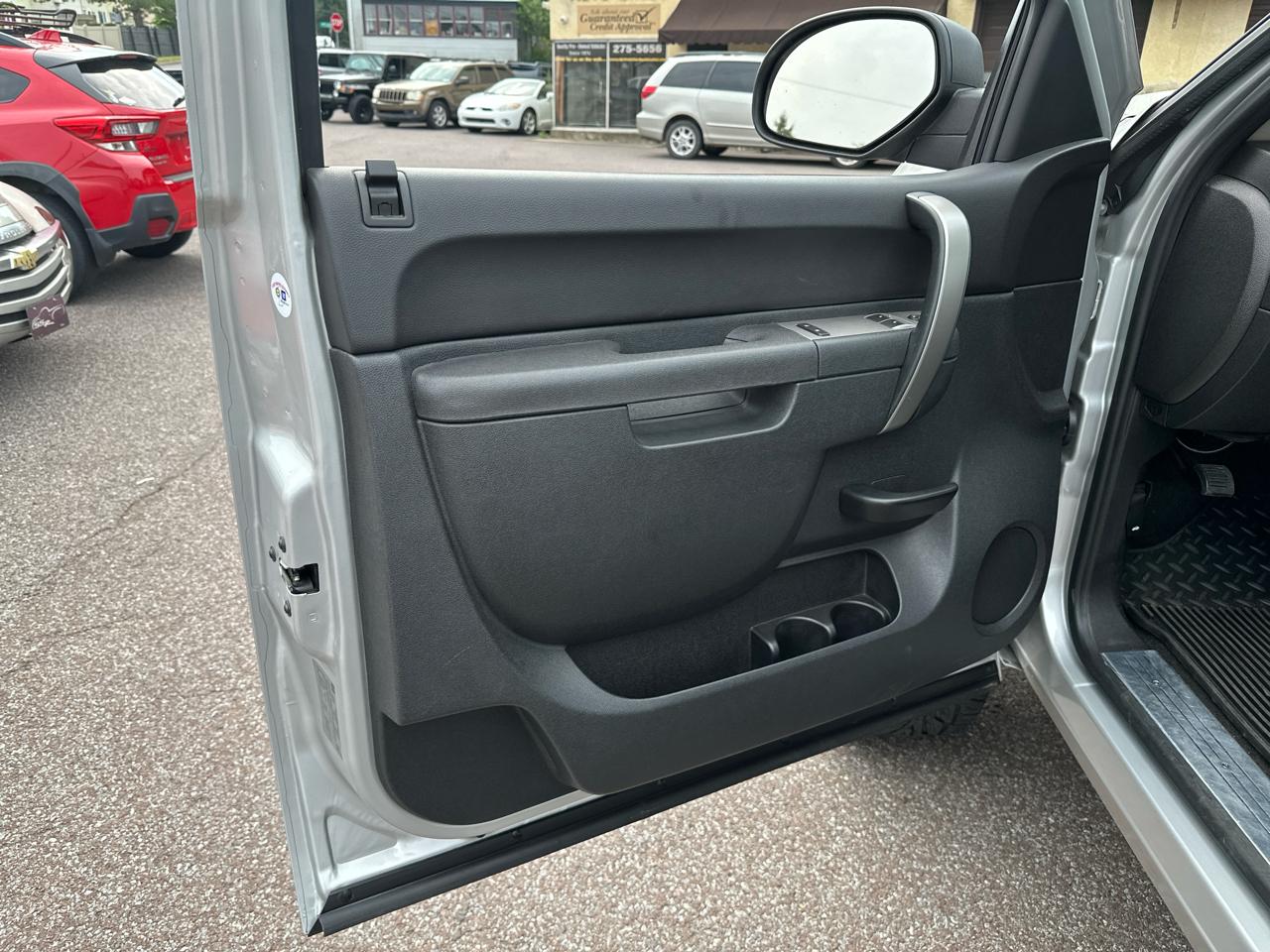 Chevrolet Silverado 1500 1LT Regular Cab 4WD 2011
