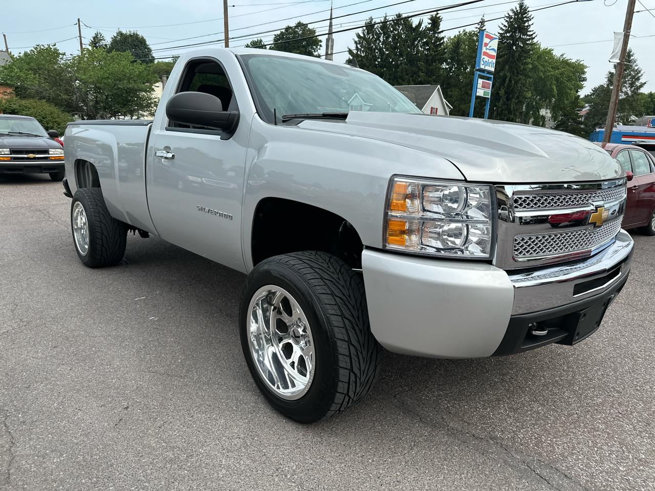 Chevrolet Silverado 1500 1LT Regular Cab 4WD 2011