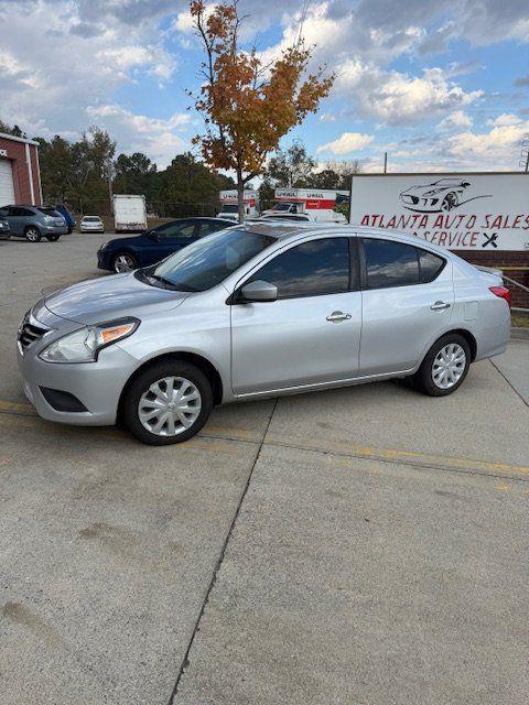 2016 Nissan Versa 1.6 S 5M