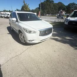 Infiniti JX35 photo 2
