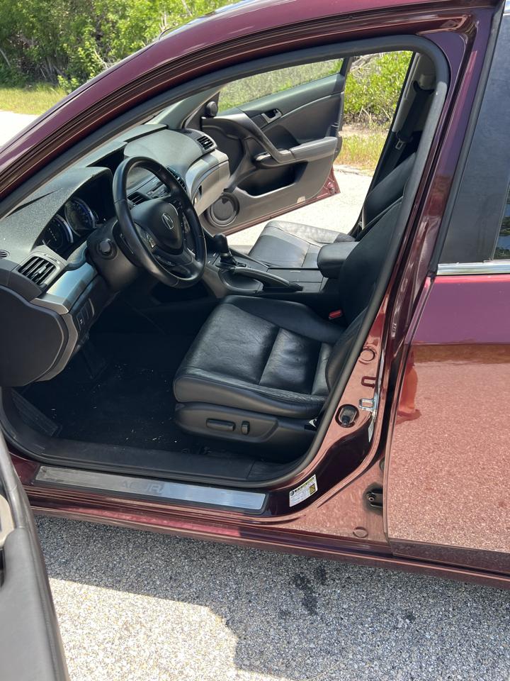 Acura TSX 5-speed AT 2010