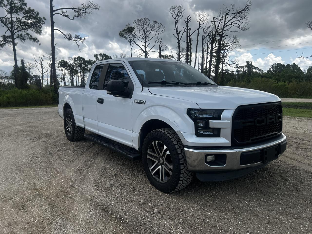 Ford F-150 XL SuperCab 8-ft. 2WD 2015