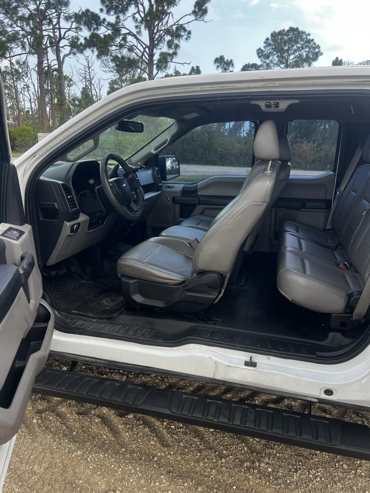 Ford F-150 XL SuperCab 8-ft. 2WD 2015