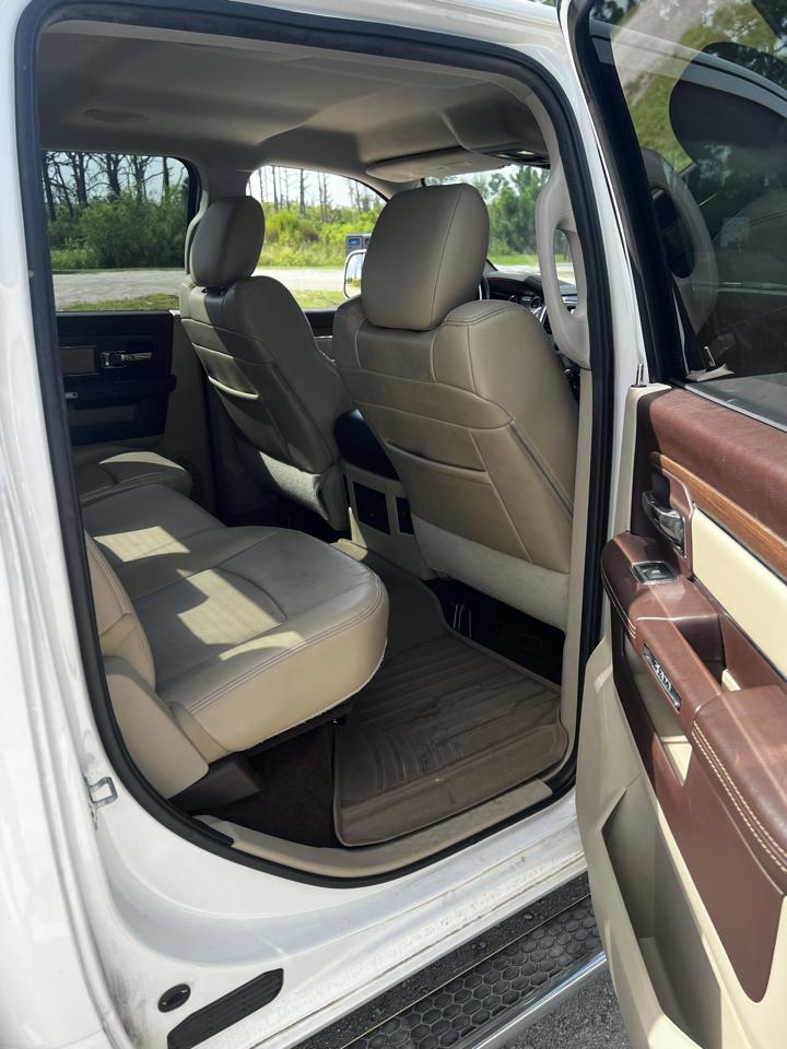 RAM 1500 Laramie Crew Cab SWB 4WD 2016
