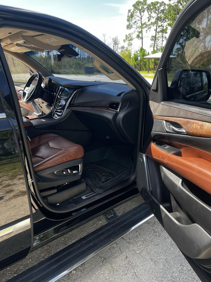 Cadillac Escalade Premium 2WD 2018