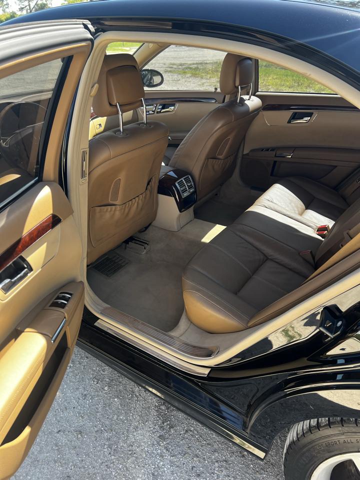 Mercedes-Benz S-Class S550 2009